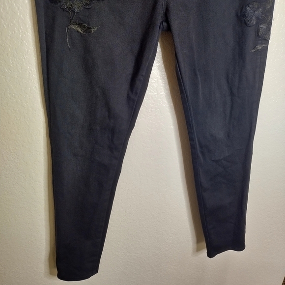 Driftwood jackie embroidered jeans black Sz 31 - Picture 3 of 11